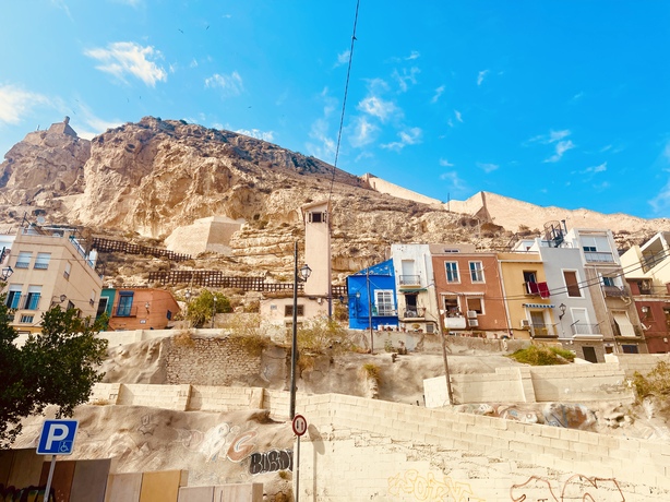 AI v Redmi Note 14 Pro+