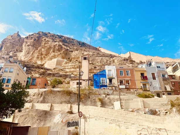 AI v Redmi Note 14 Pro+