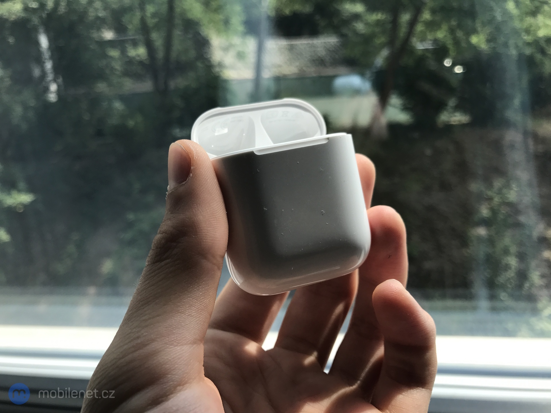 AirPods