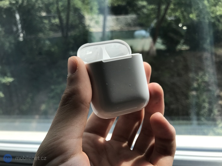 AirPods