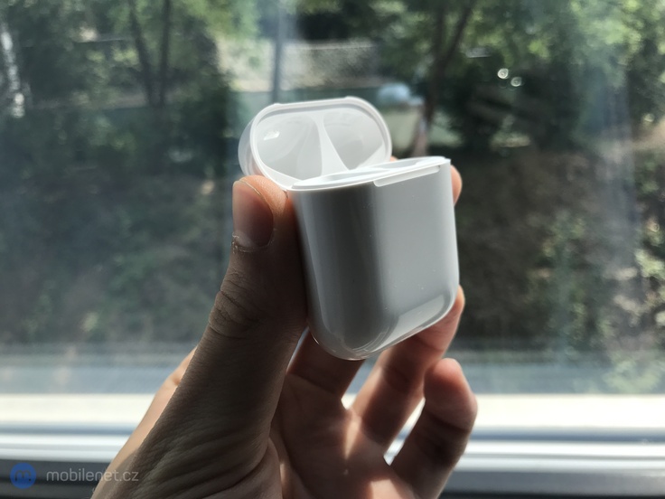 AirPods