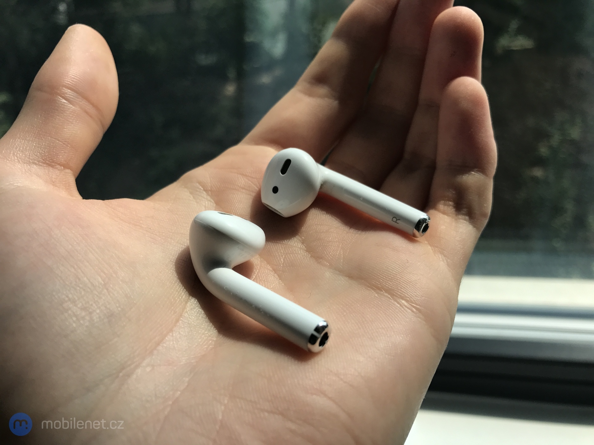 AirPods
