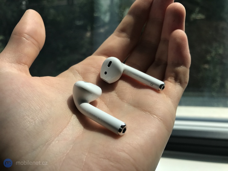 AirPods