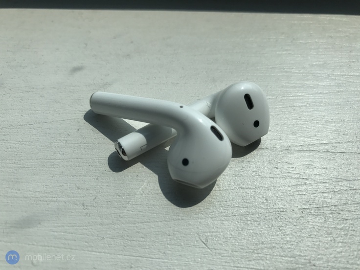 AirPods