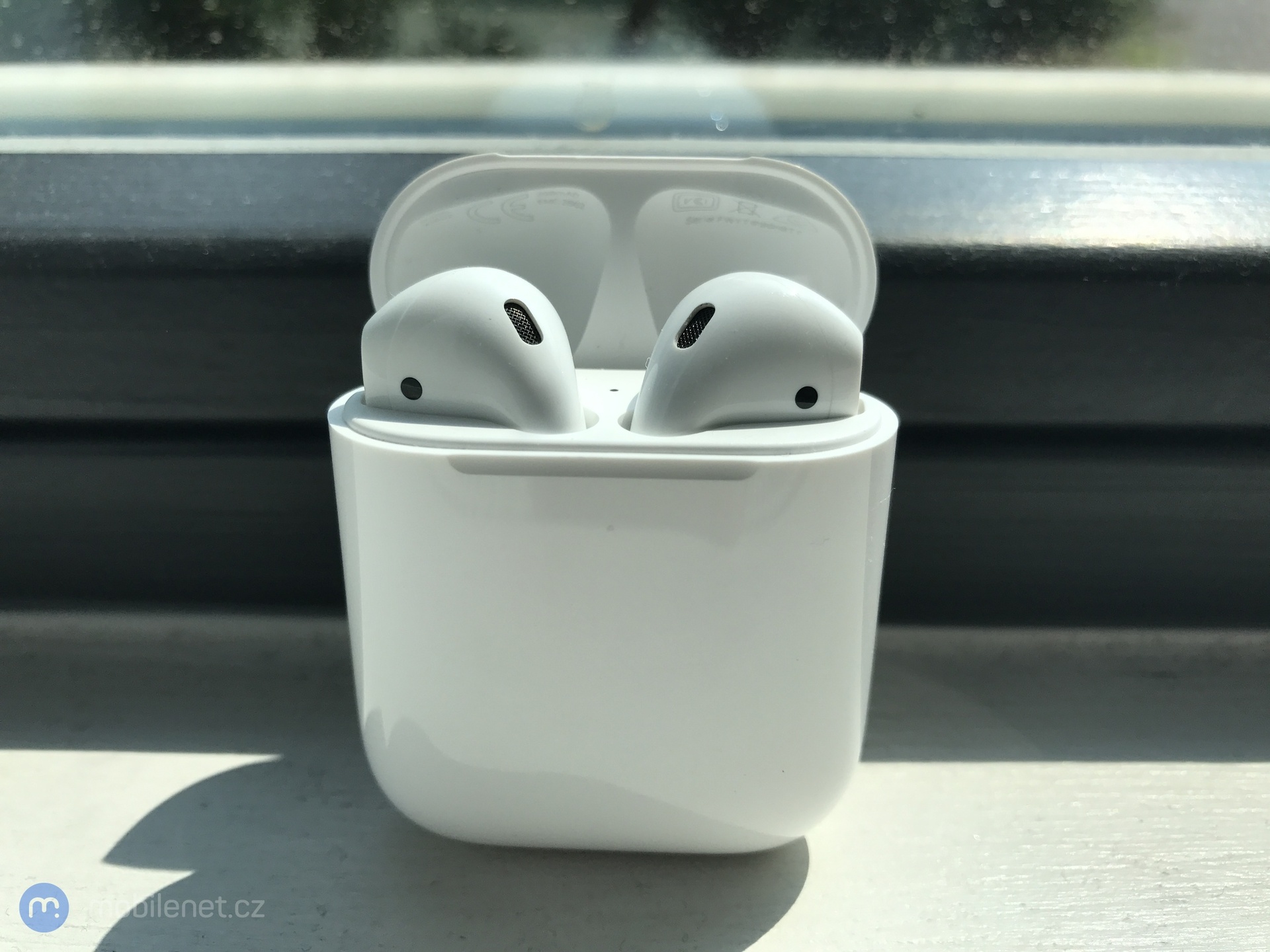 AirPods