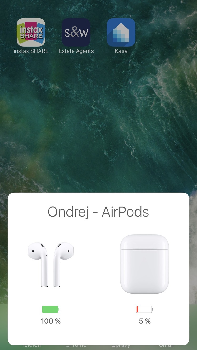 AirPods