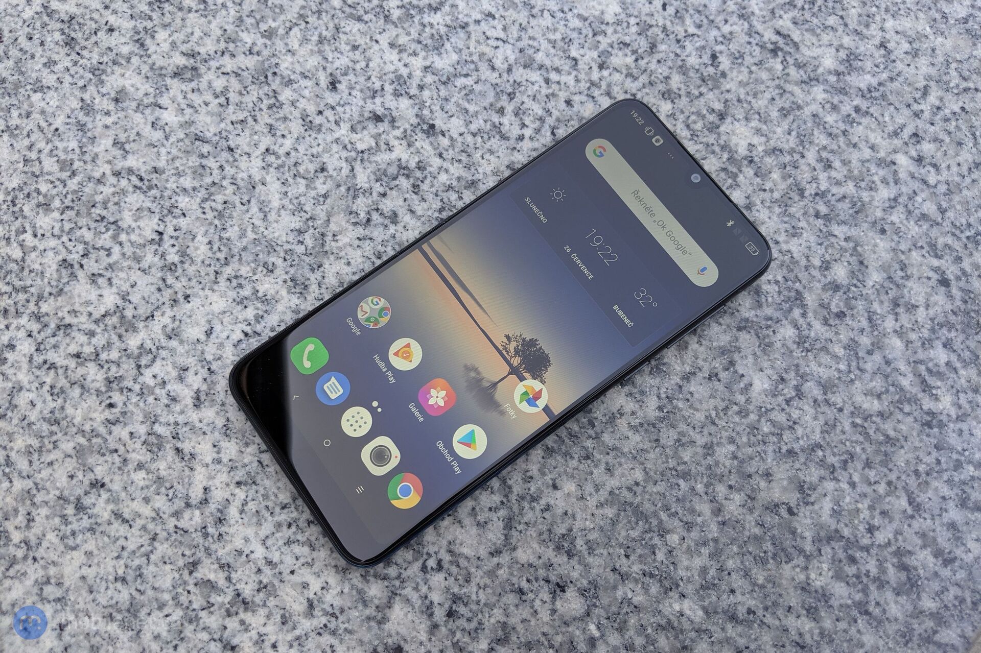 Alcatel 3 (2019)