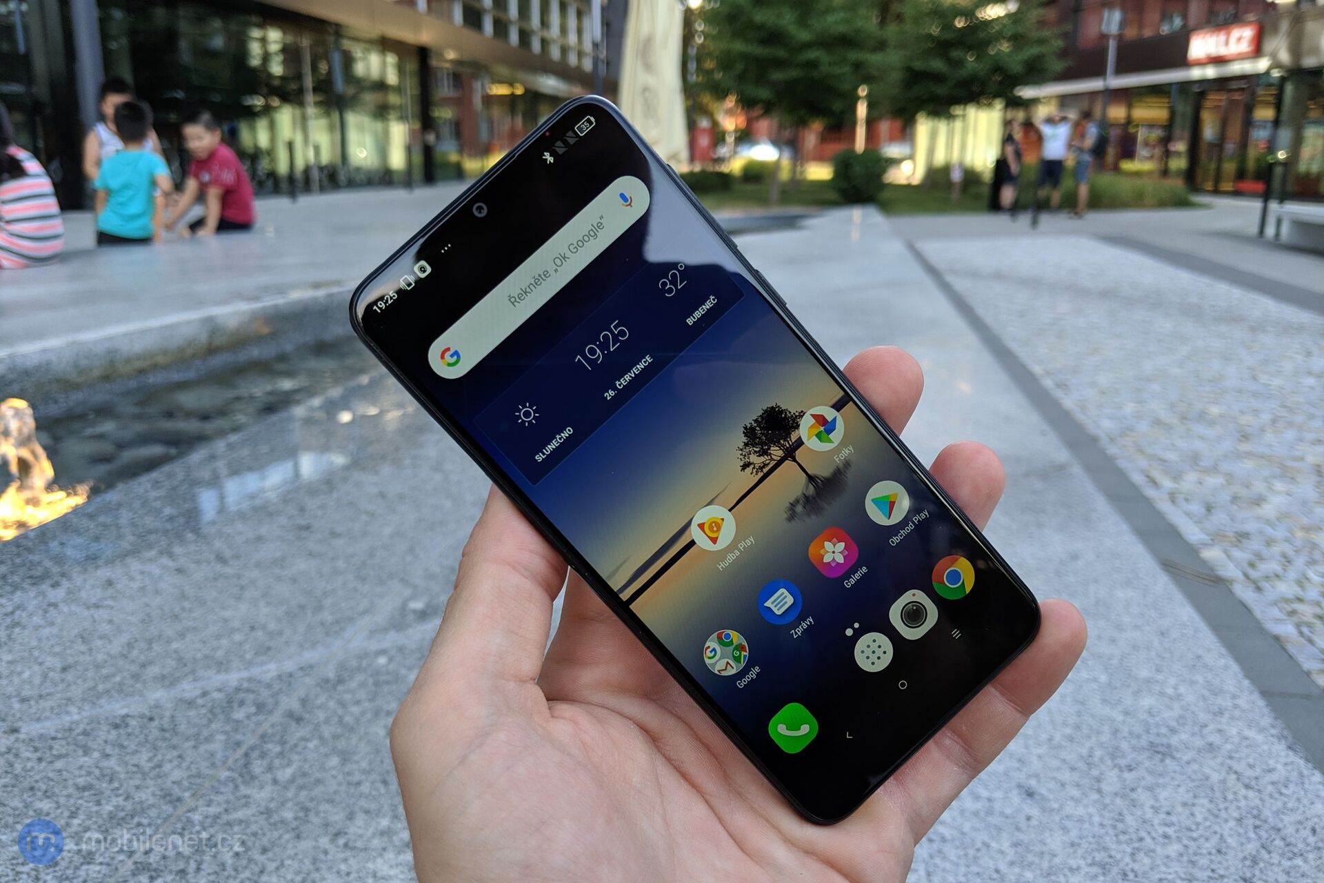 Alcatel 3 (2019)