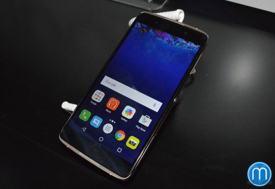 Alcatel Idol 4