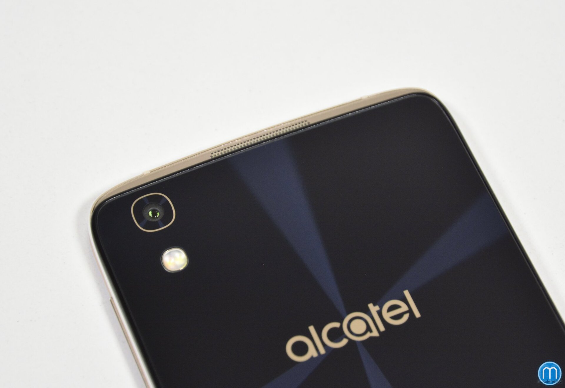 Alcatel Idol 4