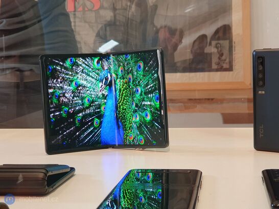 Alcatel ohebné displeje