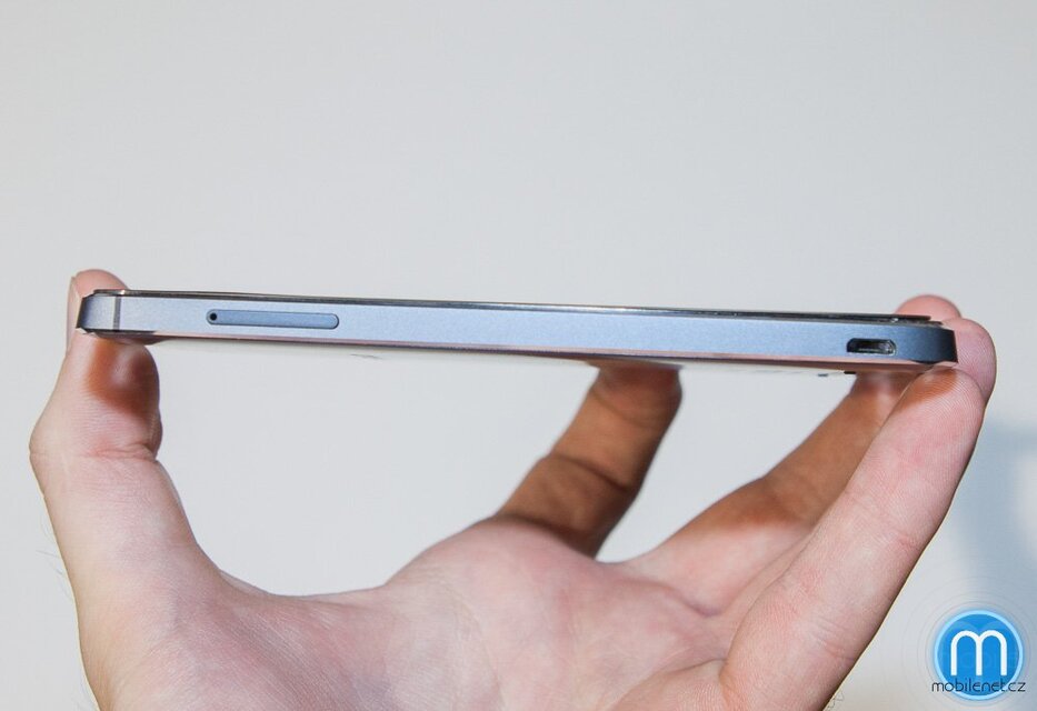 Alcatel One Touch Idol α