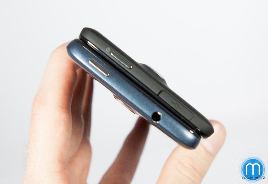 Alcatel One Touch Idol vs. Idol Ultra