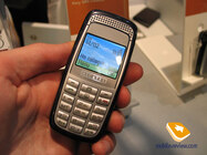 Alcatel zaplavil Barcelonu novými telefony