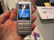 Alcatel zaplavil Barcelonu novými telefony