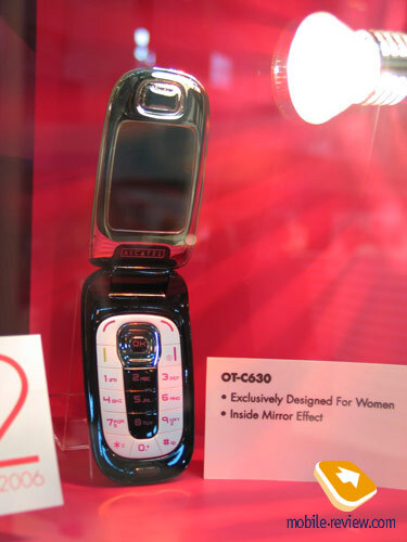 Alcatel zaplavil Barcelonu novými telefony