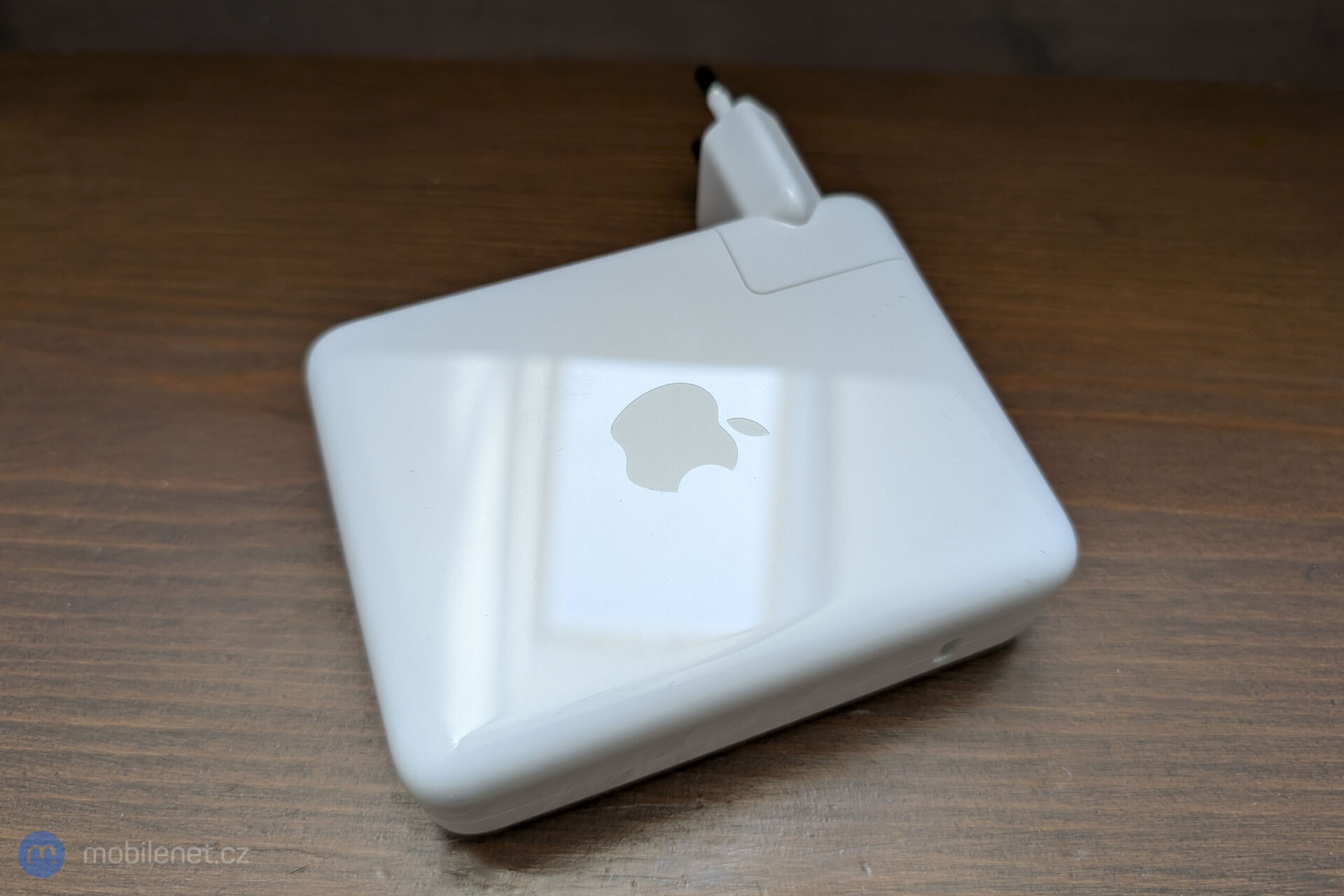 Apple 140W USB-C Power Adapter