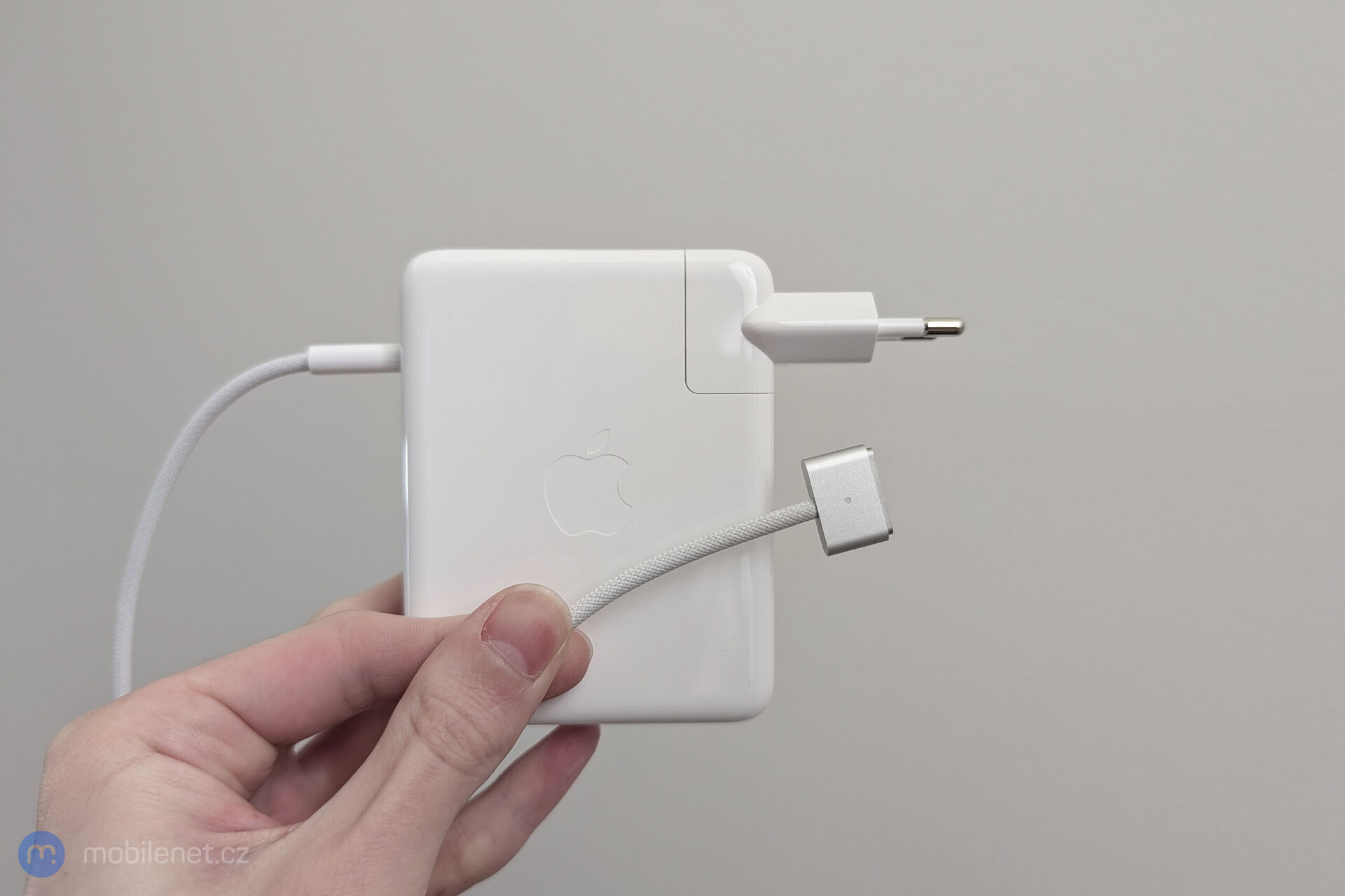 Apple 140W USB-C Power Adapter