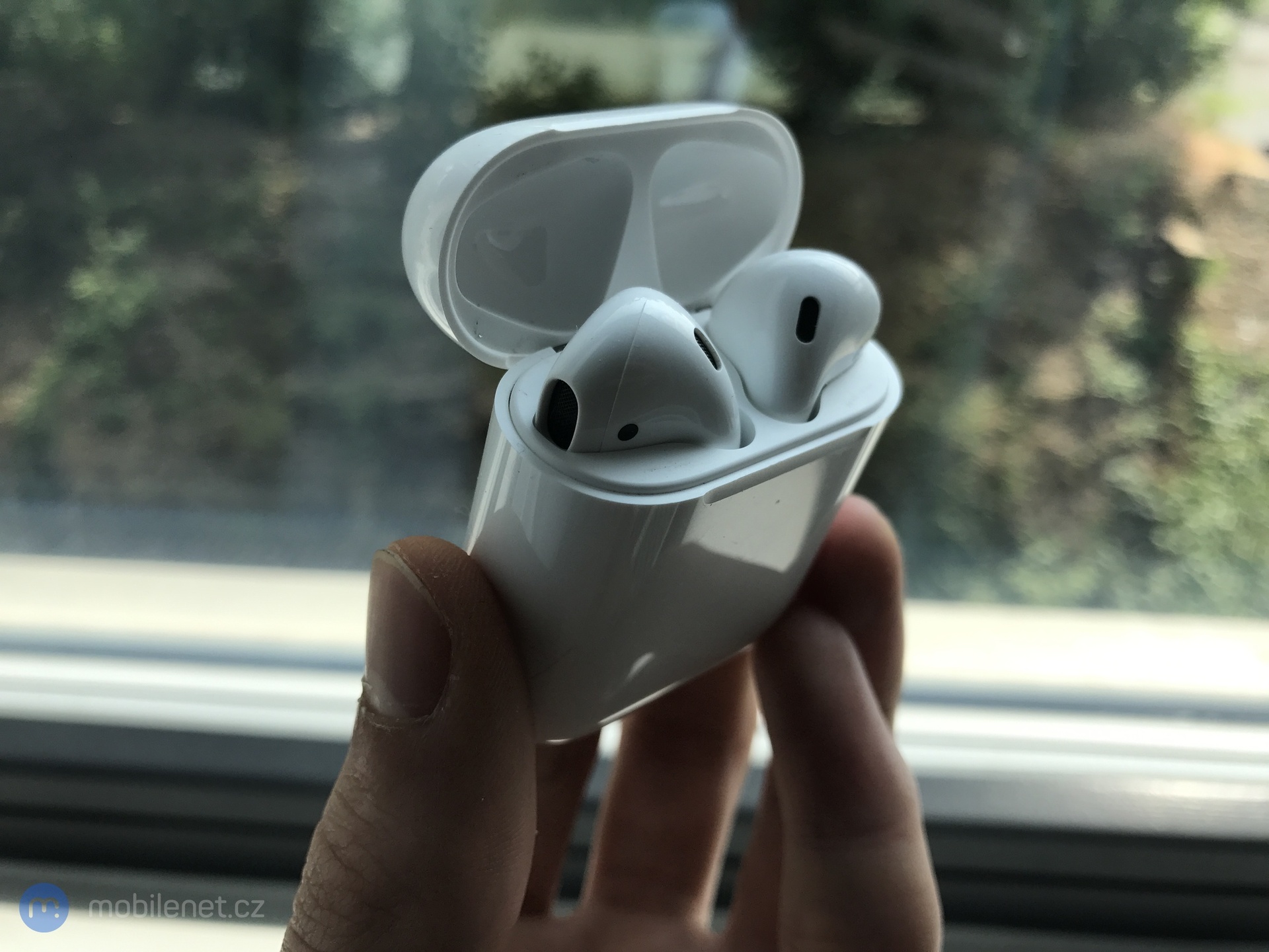 Apple AirPods