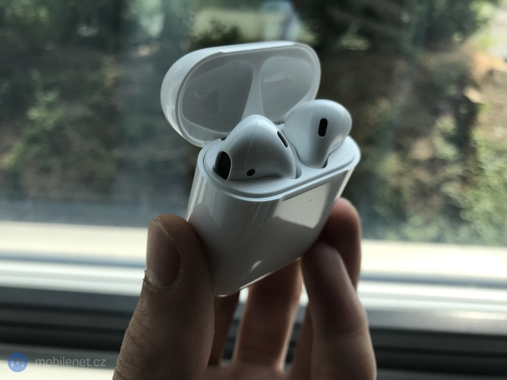Apple AirPods