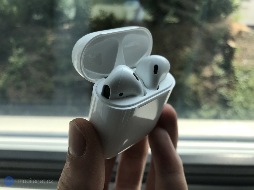 Apple AirPods