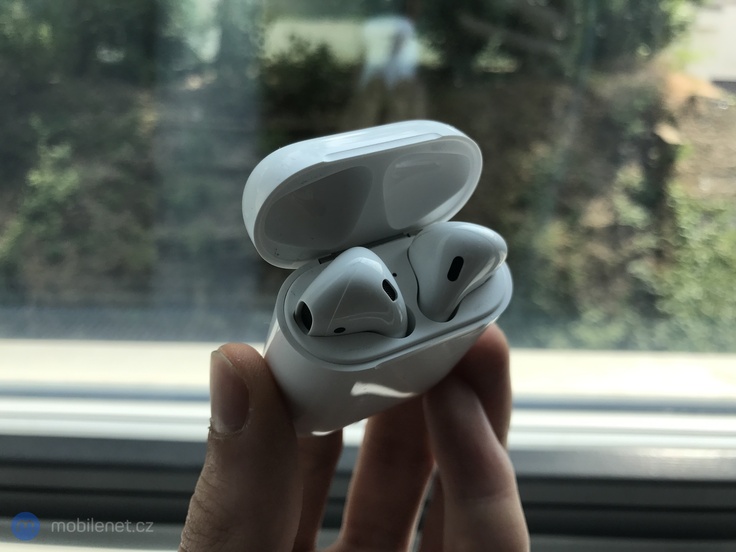 Apple AirPods