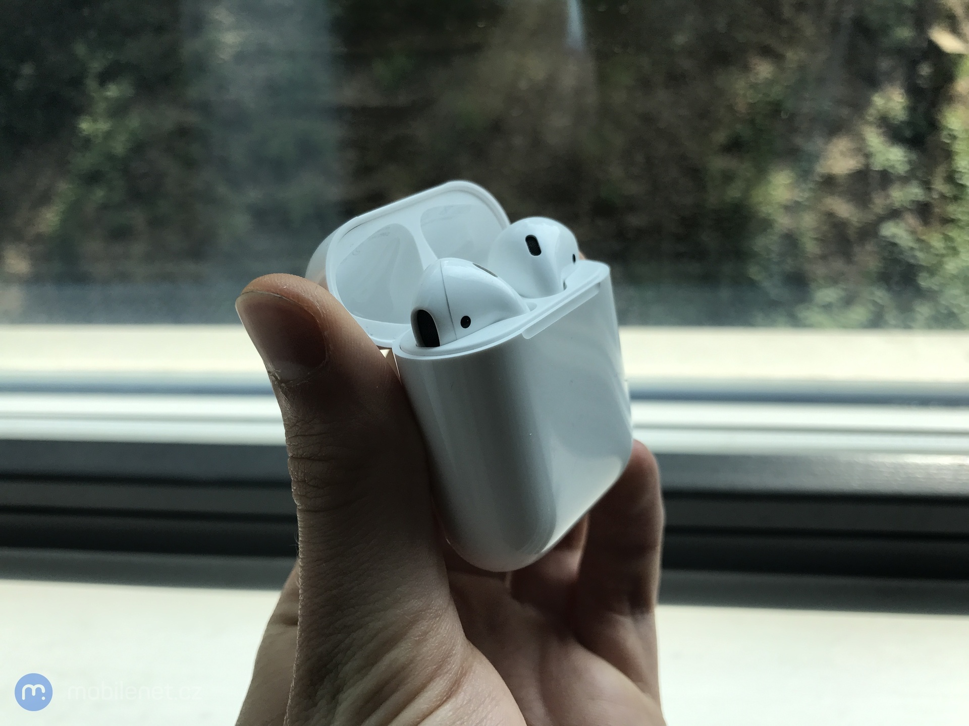 Apple AirPods
