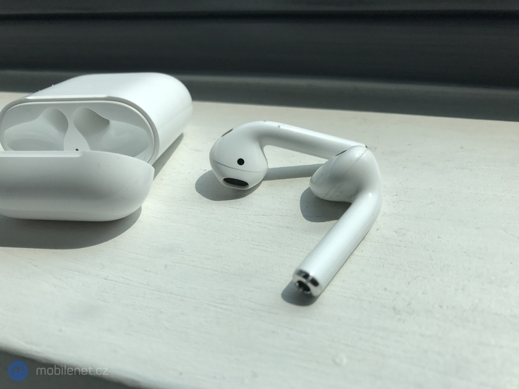 Apple AirPods
