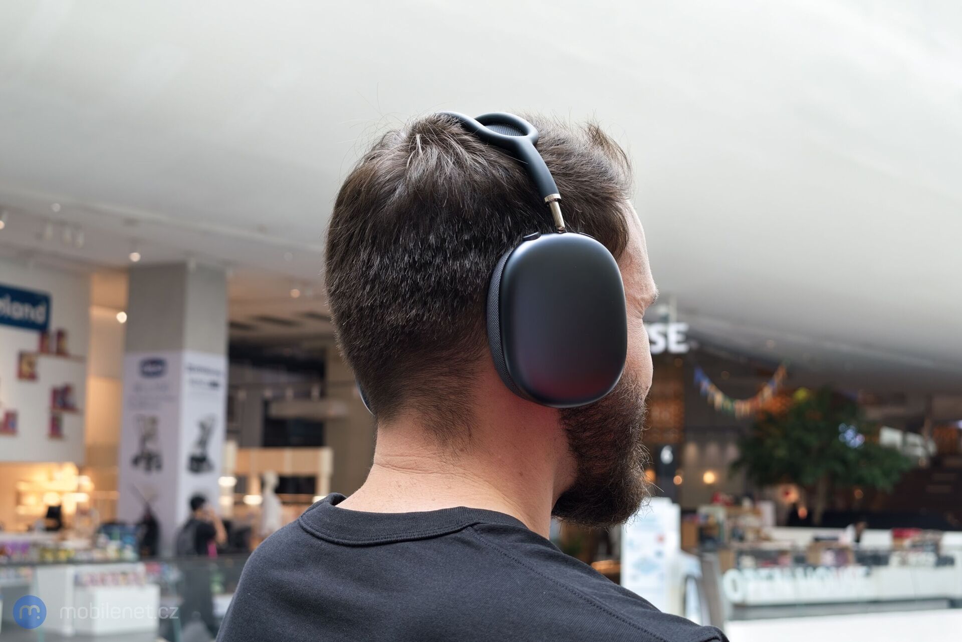 Apple AirPods Max 2