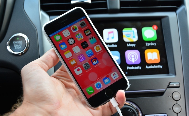 Apple CarPlay