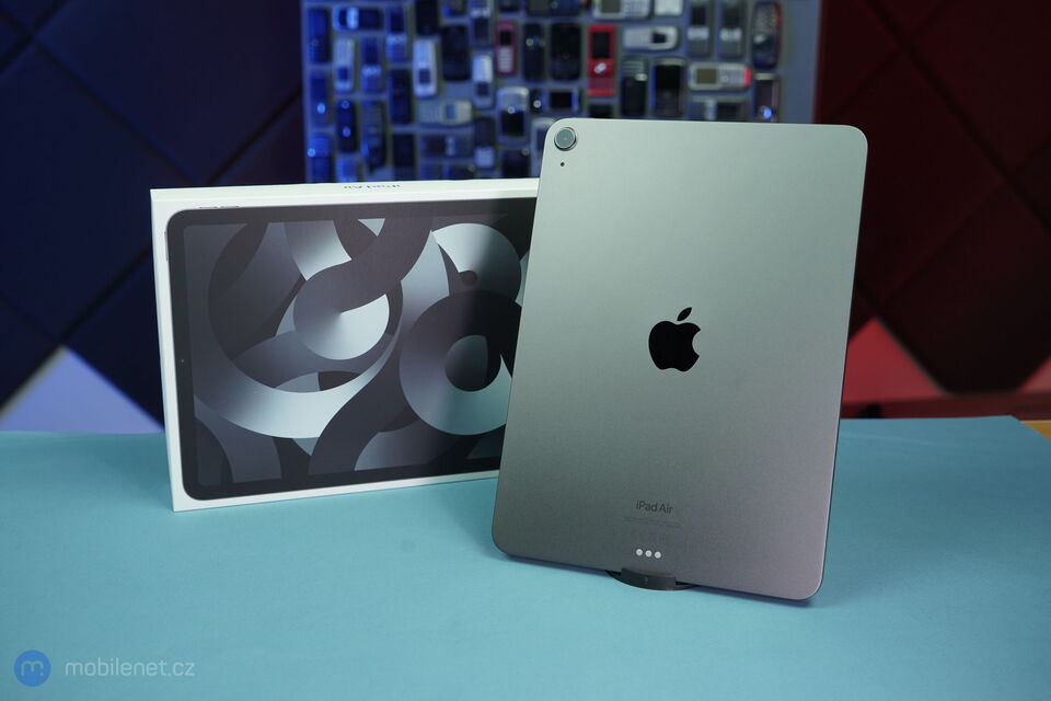 Apple iPad Air (2022)