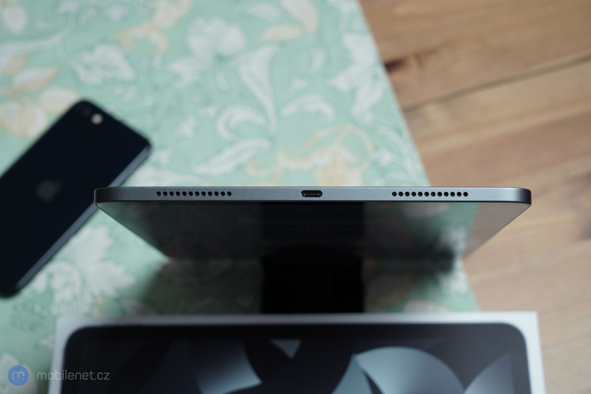 Apple iPad Air (2022)