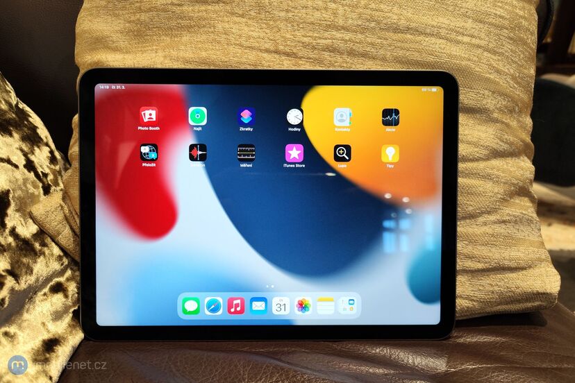 Apple iPad Air (2022)