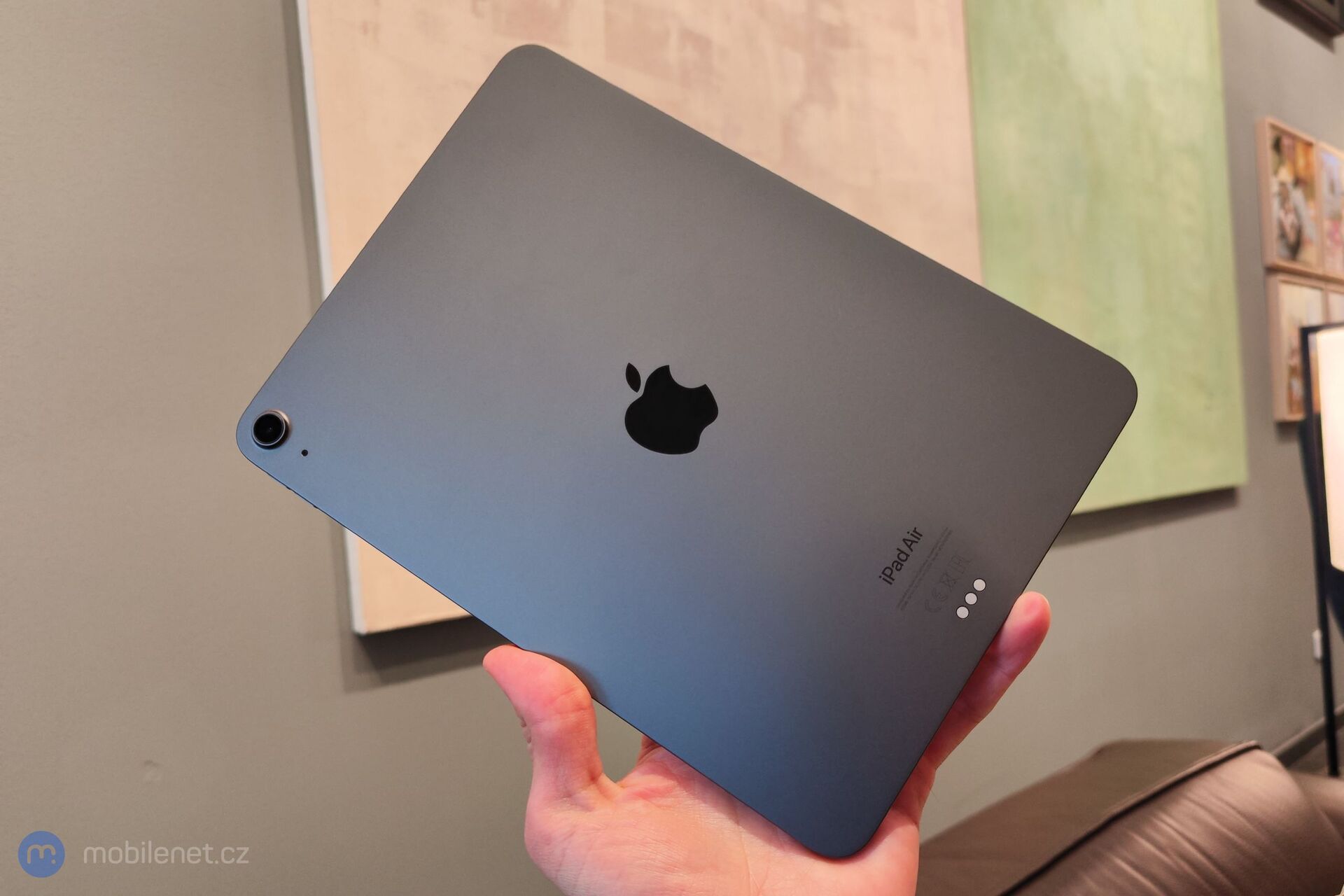 Apple iPad Air (2022)