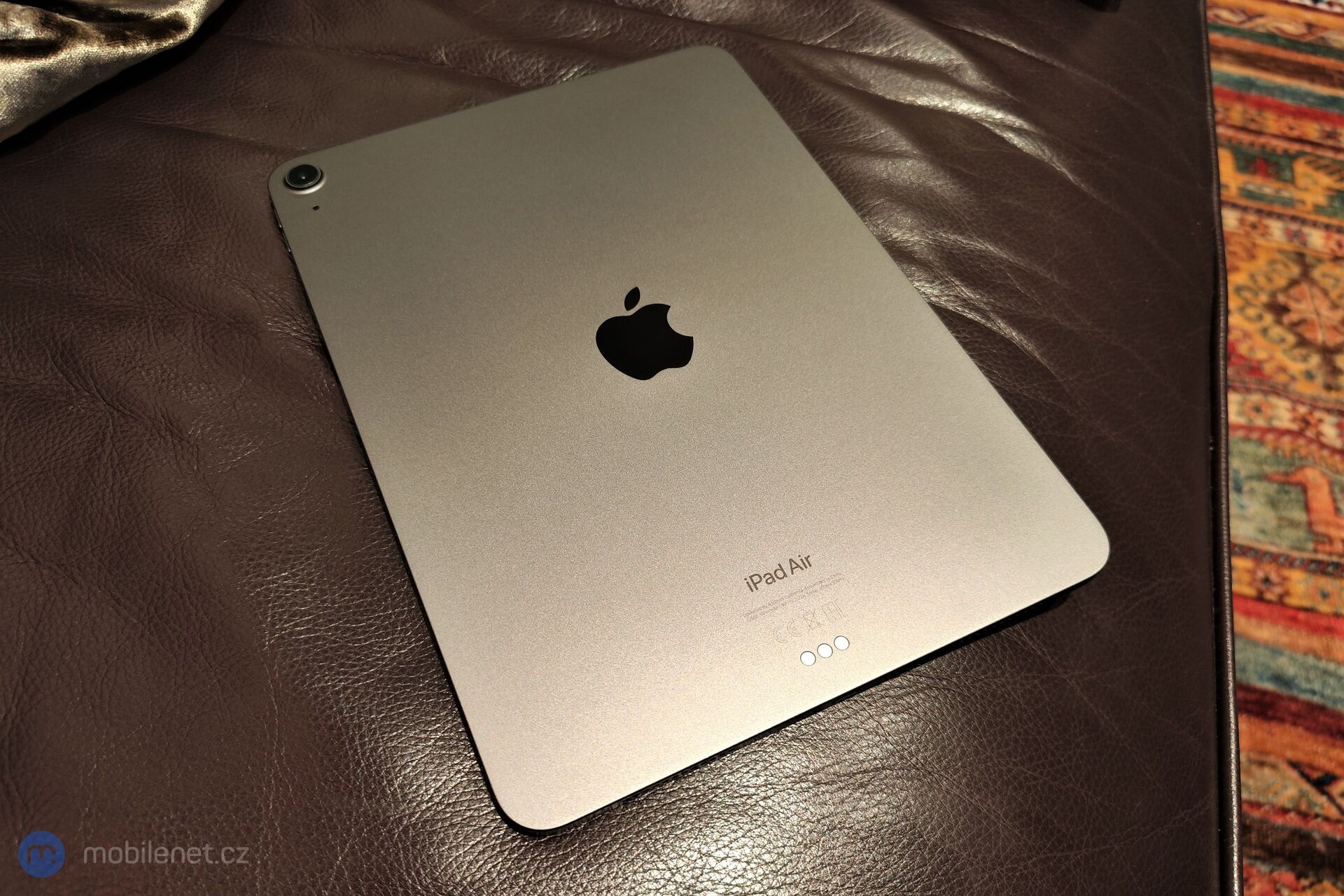Apple iPad Air (2022)