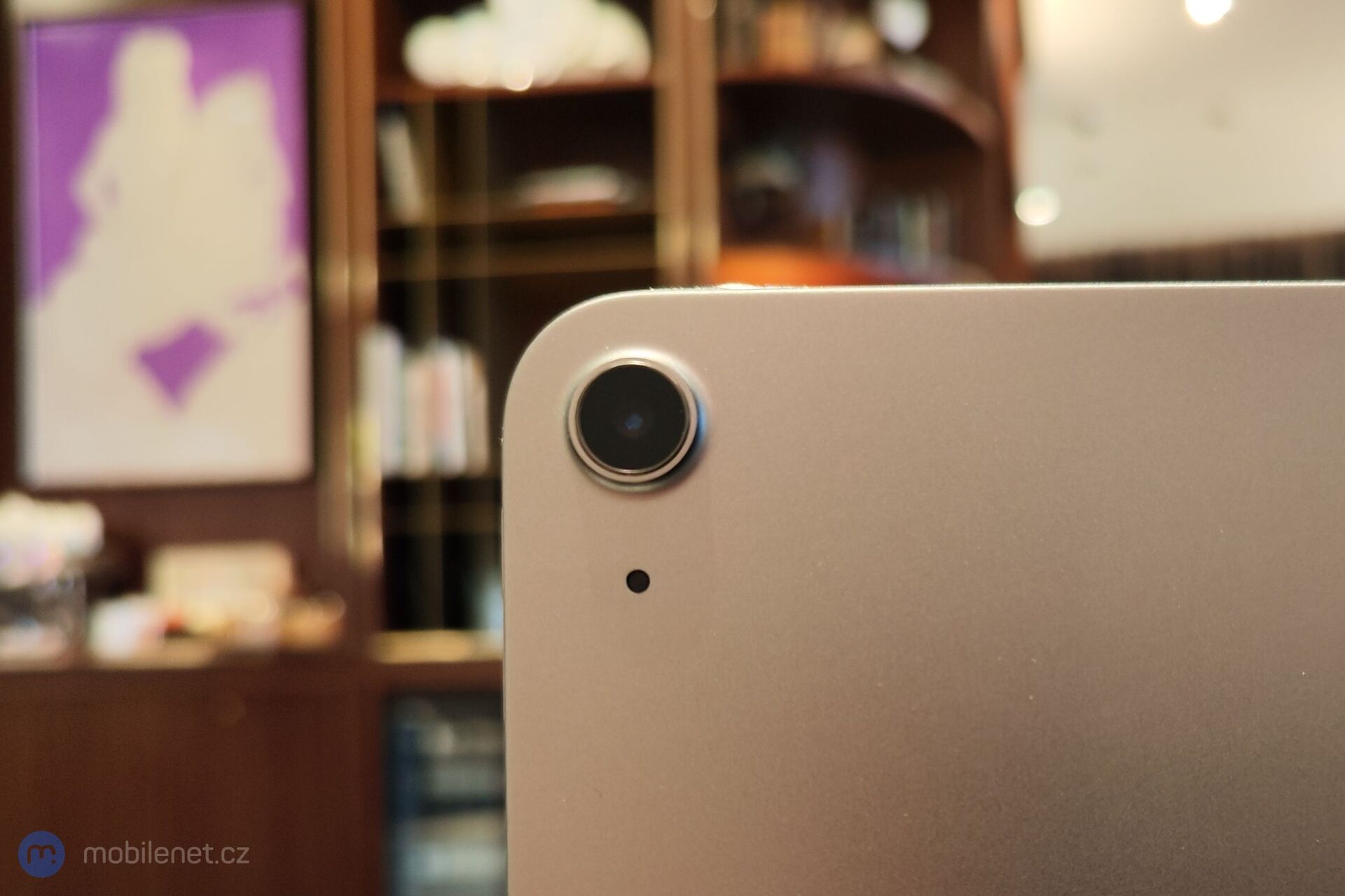 Apple iPad Air (2022)