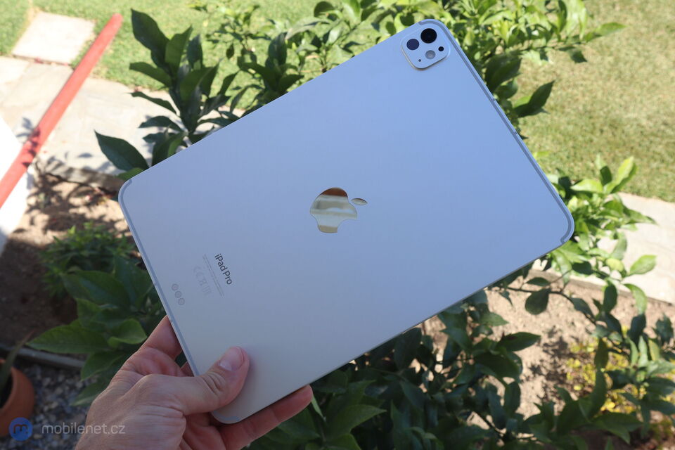 Apple iPad Pro (2024)