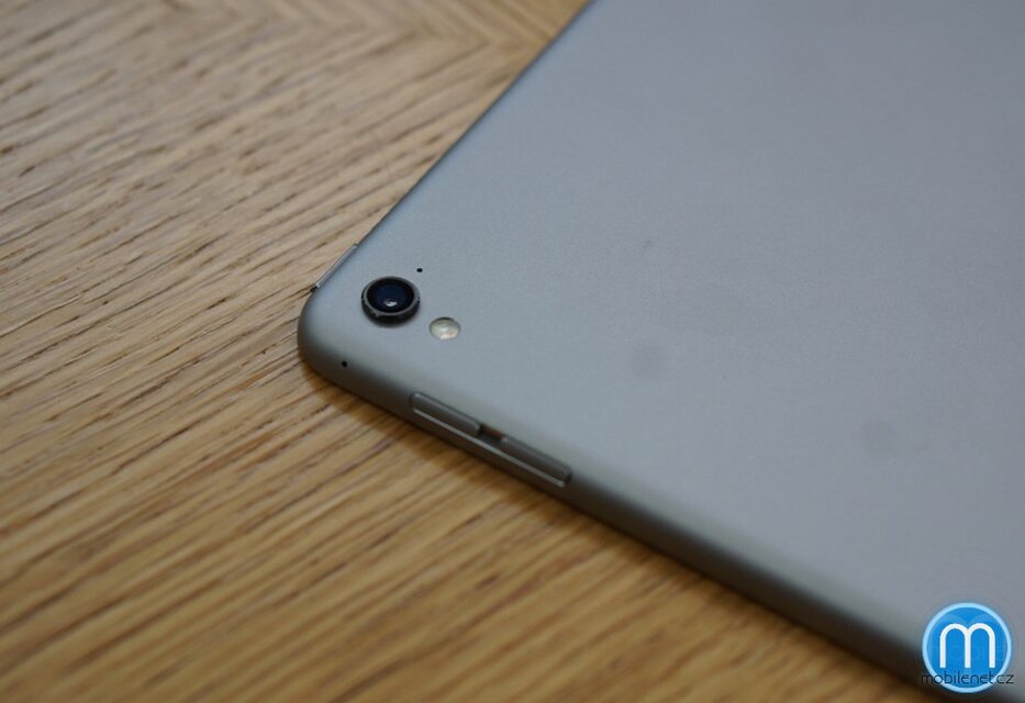 Apple iPad Pro (9.7)