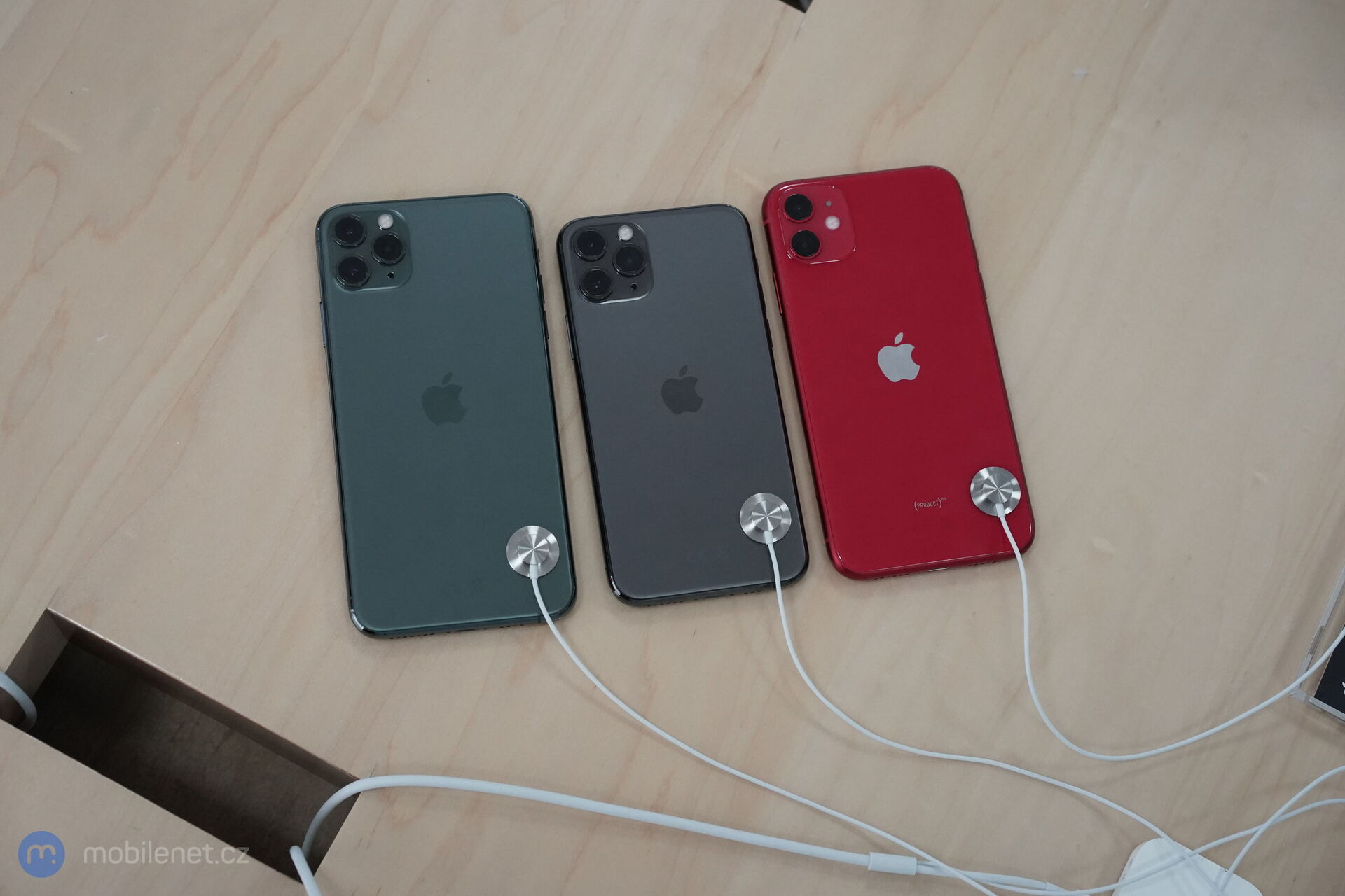 Apple iPhone 11