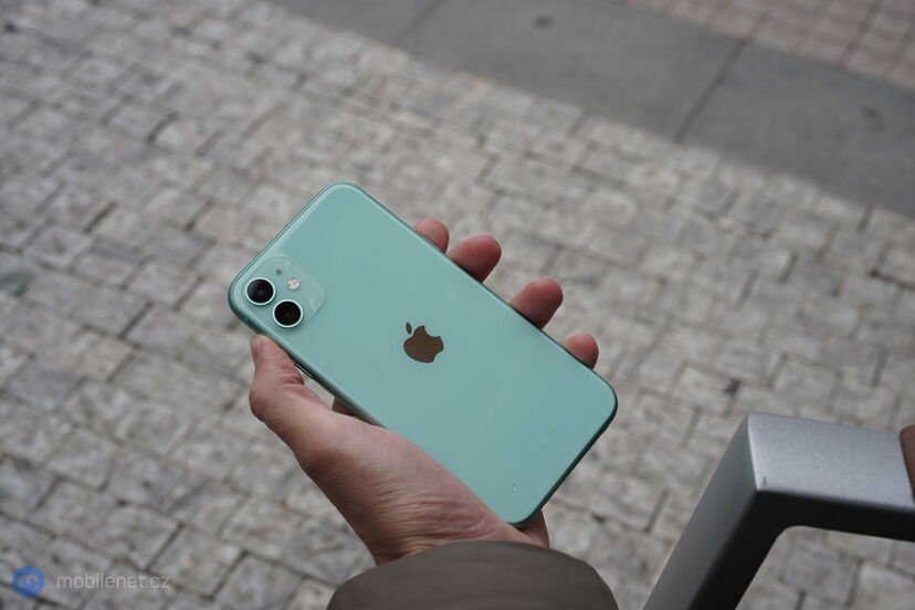 Apple iPhone 11