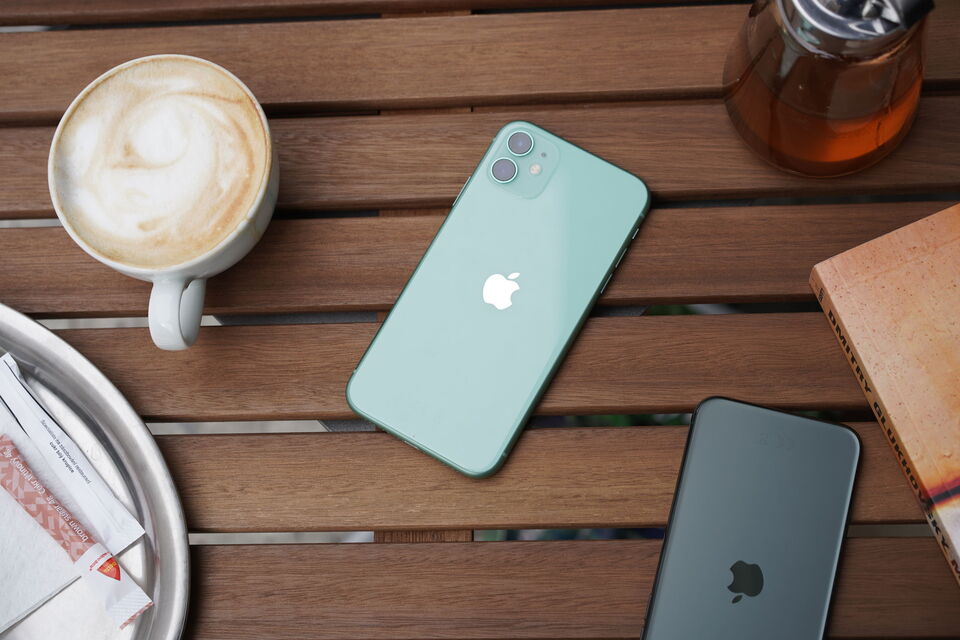 Apple iPhone 11