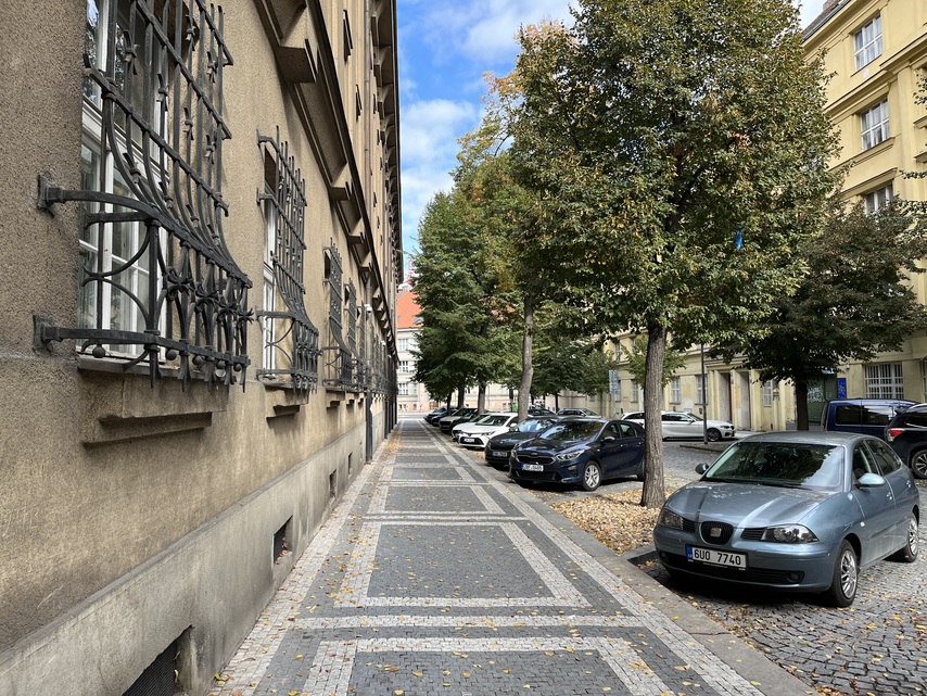 Apple iPhone 13 mini