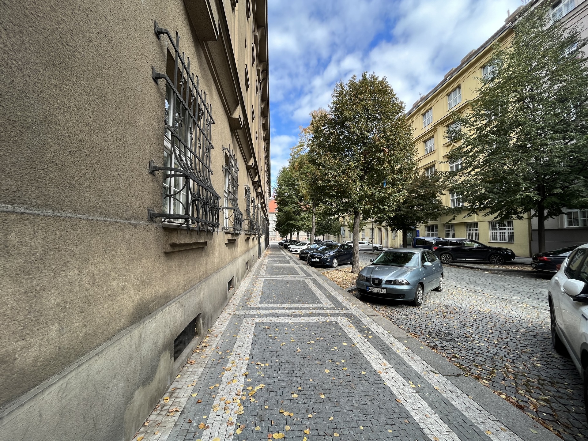 Apple iPhone 13 mini