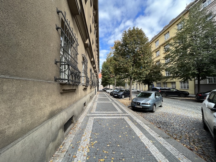 Apple iPhone 13 mini