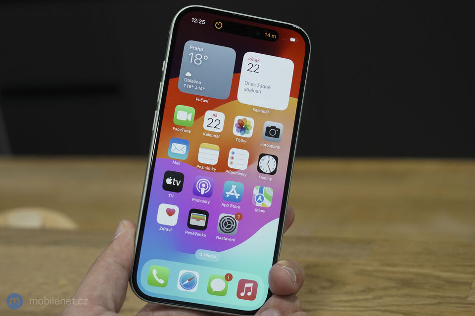 Apple iPhone 15 Plus