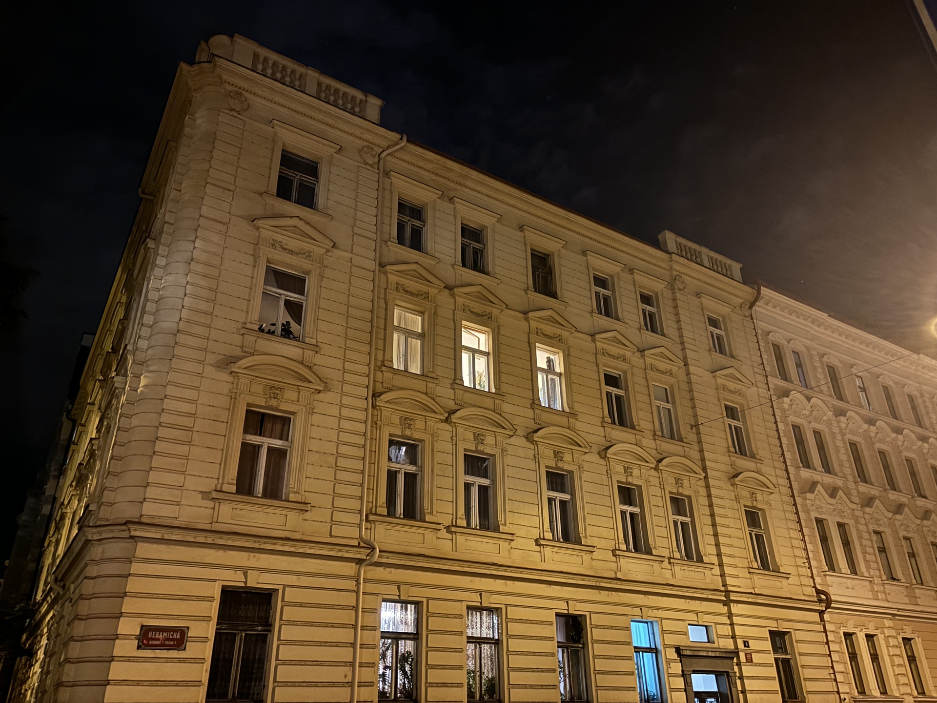 Apple iPhone 15 Plus