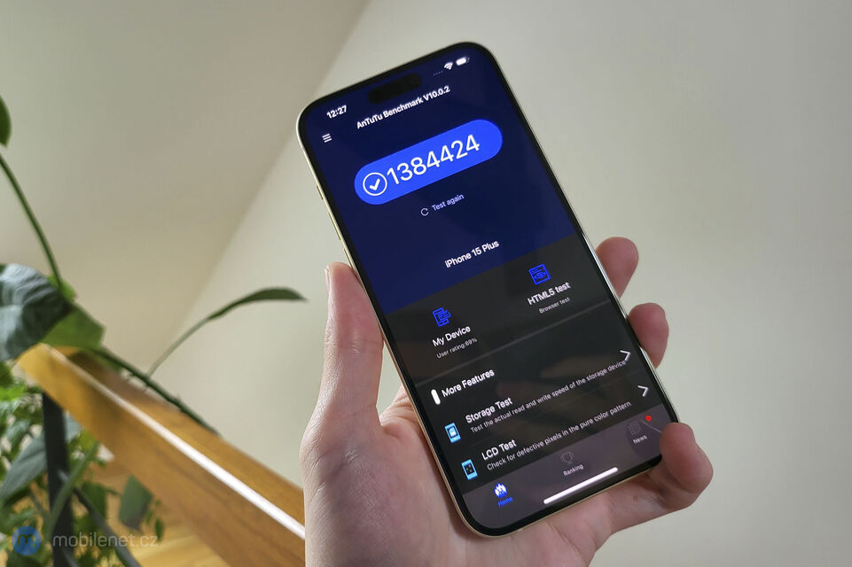 Apple iPhone 15 Plus