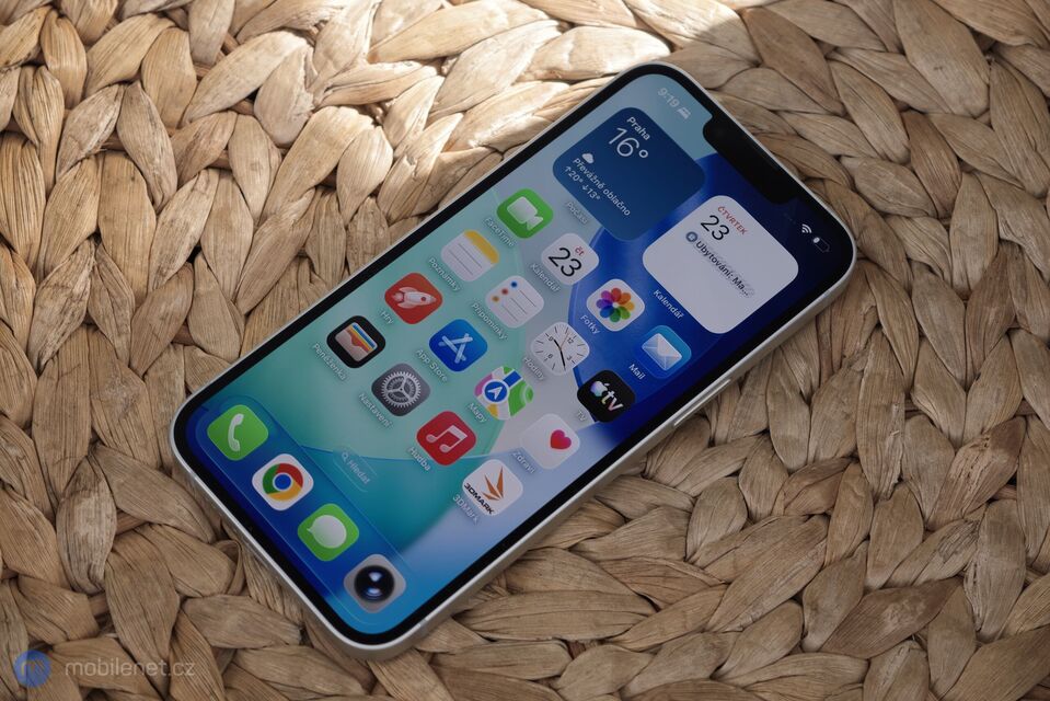 Apple iPhone 17e