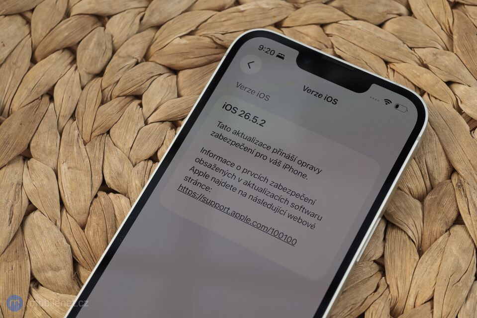 Apple iPhone 17e