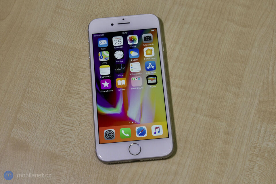Apple iPhone 8